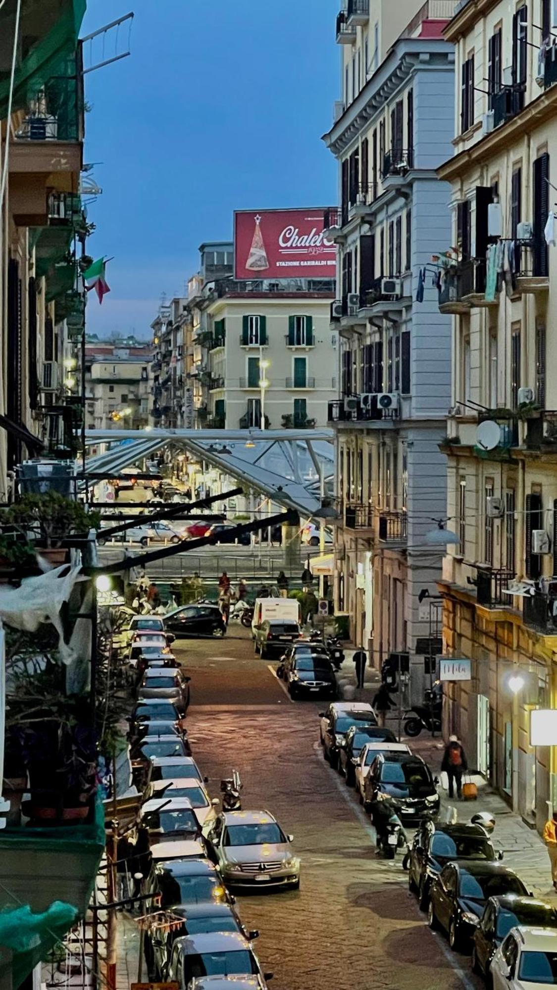 Momarooms Naples Luaran gambar